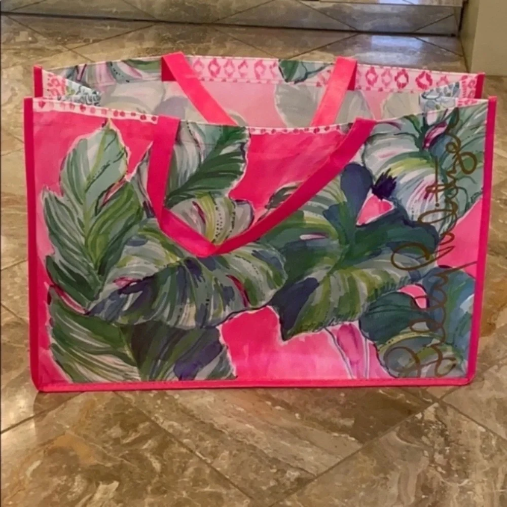 NWOT Lilly Pulitzer Large Vinyl Shopping Tote Bag - Picture 1 of 4